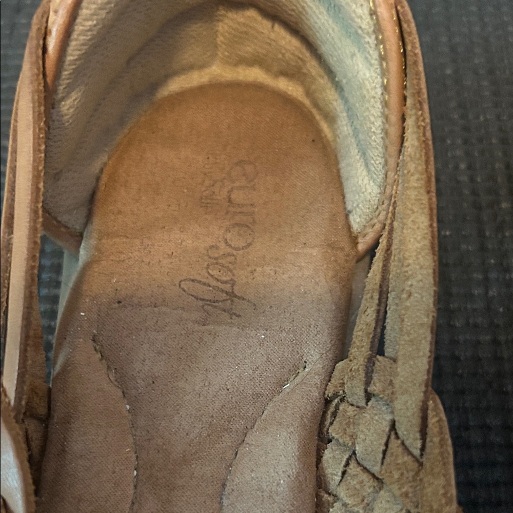 Women's Tan Woven Leather huaraches - Picture 2 of 6